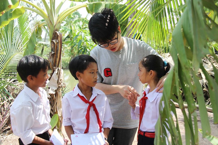 Quan quan Duc Phuc trich tien thuong lam tu thien-Hinh-4